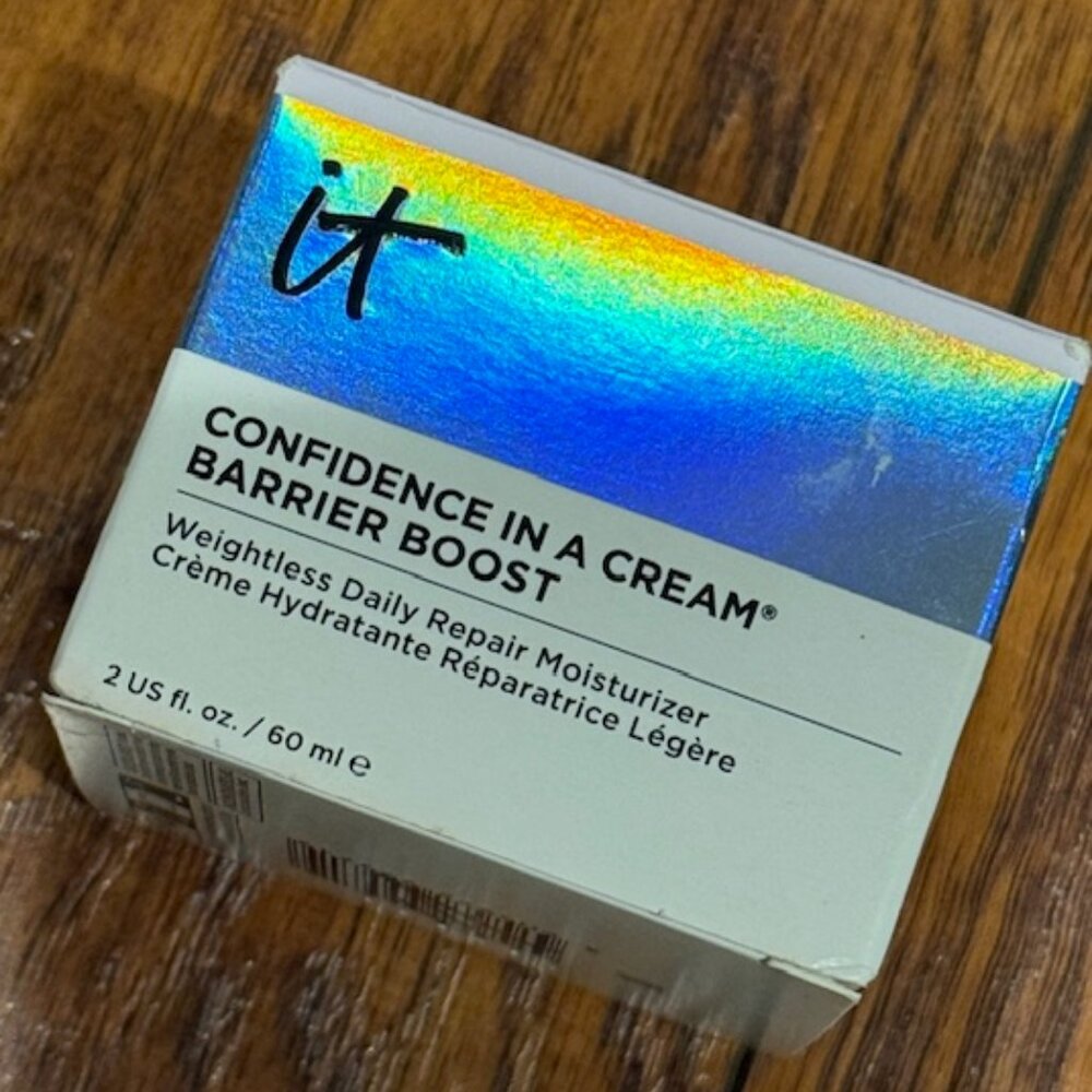 IT Confidence in a Cream Barrier Boost - NEW